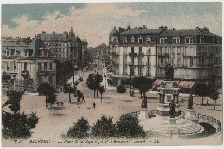 Belfort, la place de la République et le boulevard Carnot.