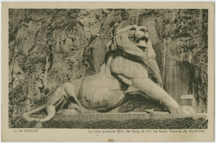 Belfort, le Lion (mesure 22 m de long et 11 m de haut), œuvre de Bartholdi.
