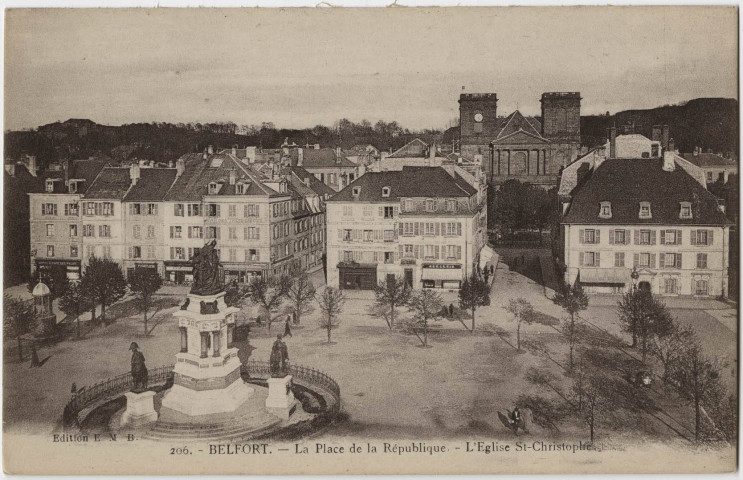 Belfort, La place de la République, l'église Saint-Christophe.