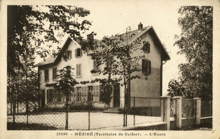 Méziré (Territoire de Belfort), l'école.