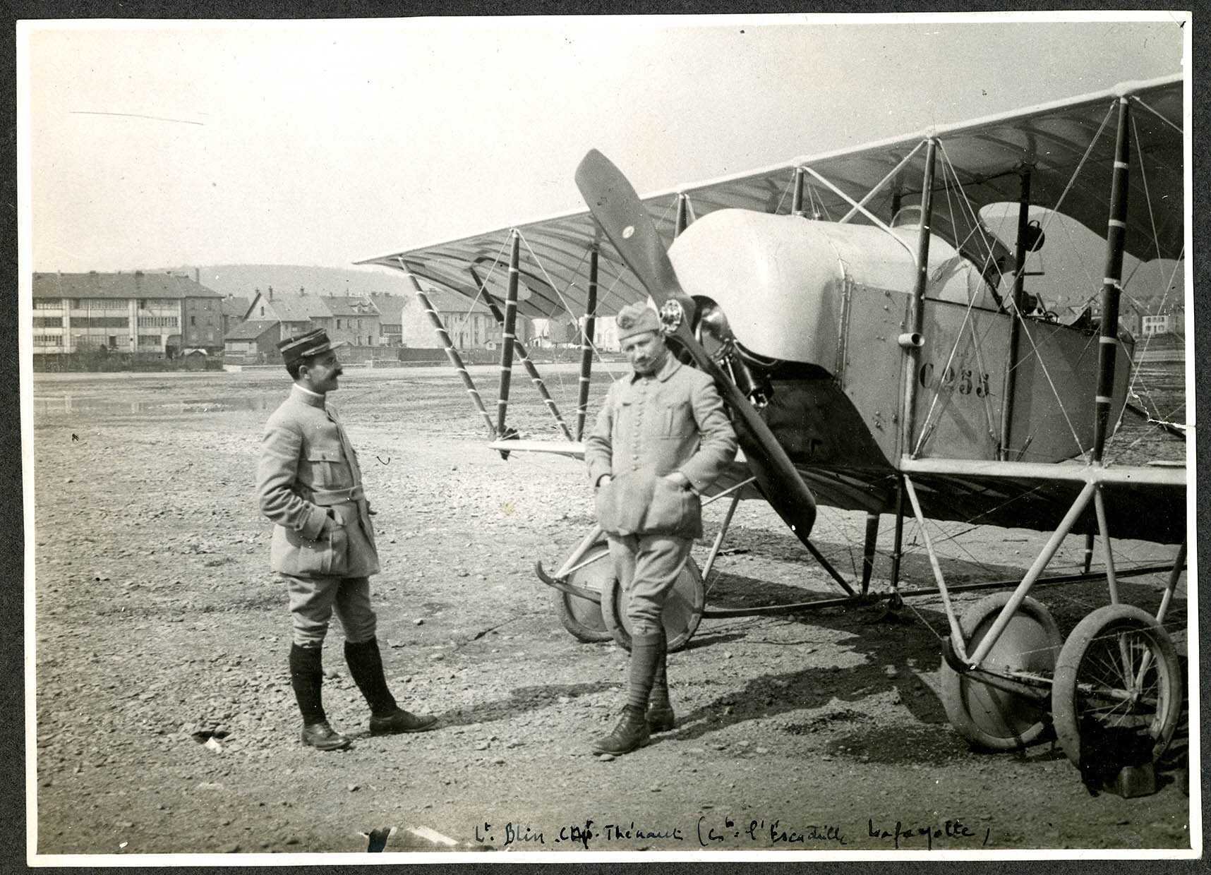 Belfort, Centre aéronautique militaire, Champ-de-Mars (Parc-à-Ballons) un avion de reconnaissance français, le 15 avril 1915.