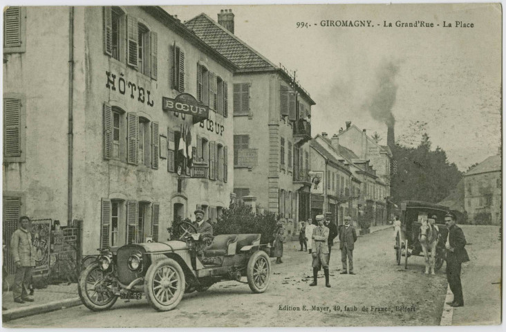 Giromagny, la Grand'Rue, la place.