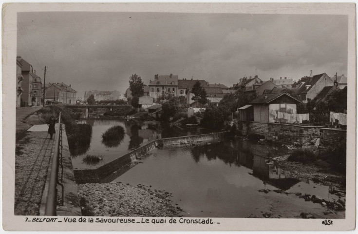 Belfort, vue sur la Savoureuse, le quai de Cronstatd.