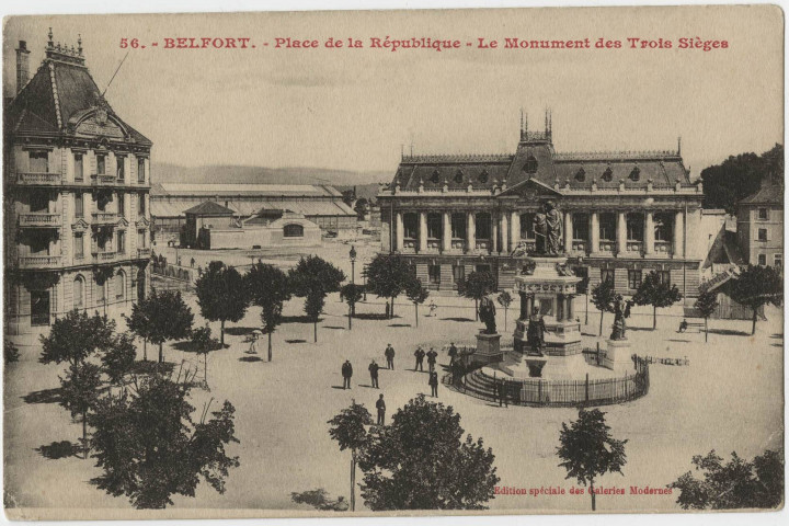 Belfort, place de la République, le monument des Trois Sièges.