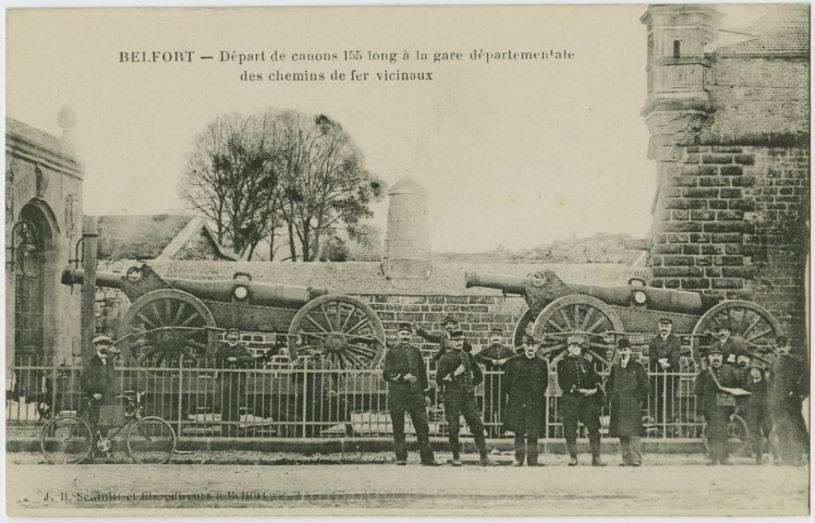 Belfort, départ de canons 155 long à la gare départementale des chemins de fer vicinaux.