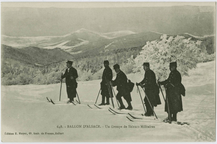 Ballon d'Alsace, un groupe de skieurs militaires.