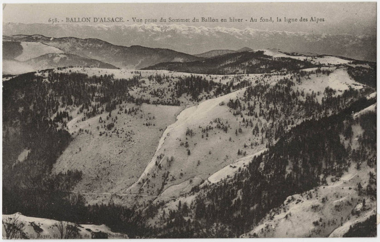 Ballon d’Alsace, vue prise du sommet du Ballon en hiver, au fond la ligne des Alpes.