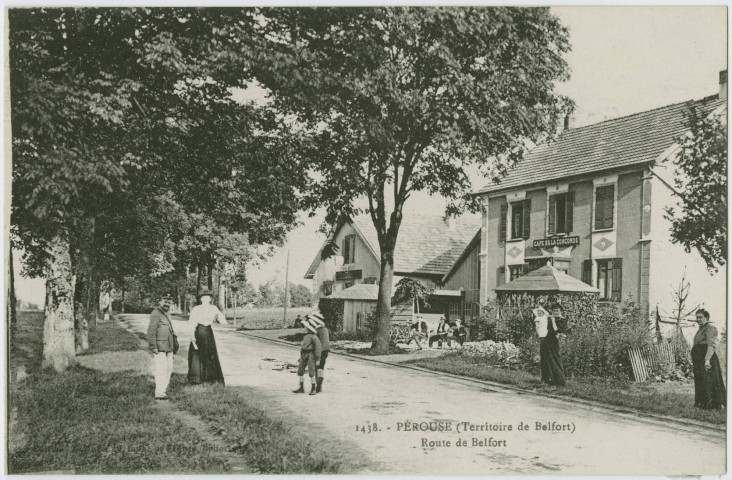 Pérouse (Territoire de Belfort), route de Belfort.