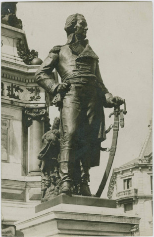 Belfort, monument des Trois Sièges, statue du général Lecourbe.
