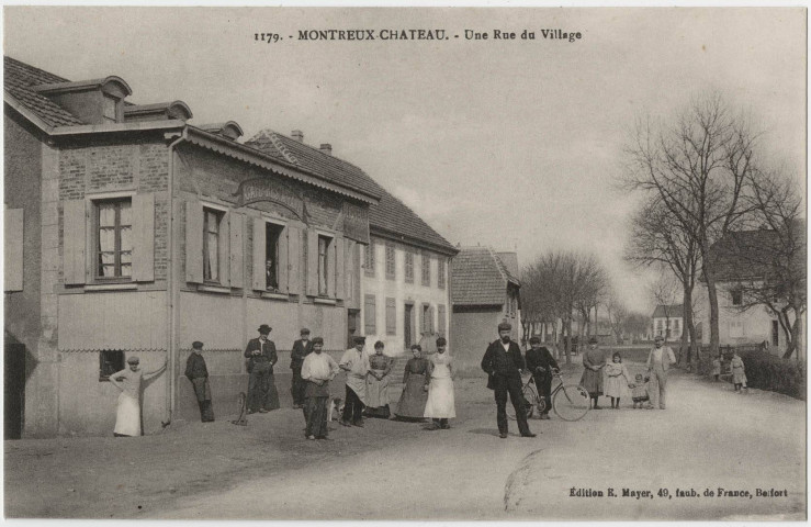 Montreux-Château, une rue du village.