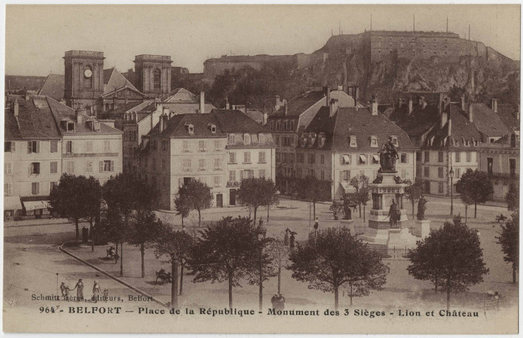 Belfort, place de la République, monument des 3 Sièges, Lion et château.