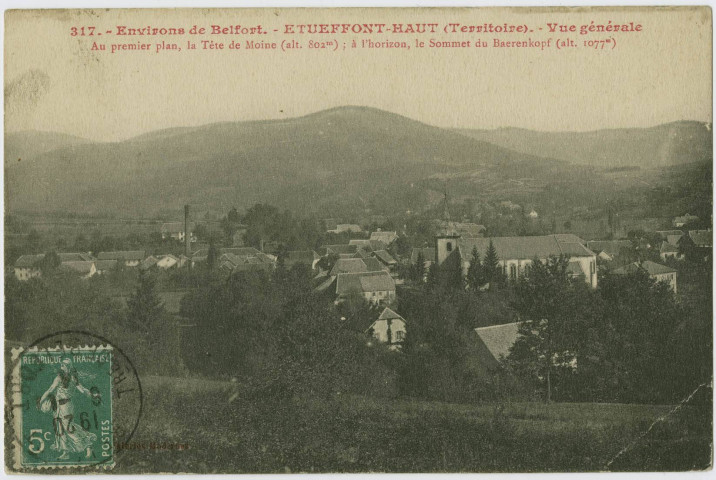Environs de Belfort, Etueffont-Haut (Territoire), vue générale, au premier plan la tête de Moine (alt.802 m), à l'horizon le sommet du Baerenkopf (alt. 1077 m).