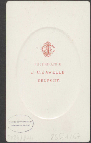 Officier du 42e régiment d'infanterie de ligne, épaulette à franges souples et contre épaulette droite.