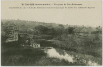 Bourogne (Territoire de Belfort), vue prise du pont de la Bourbeuse, dans le fond, la Côte où la Société Belfortaine d'émulation fait pratiquer des fouilles dans un cimetière Burgonde.