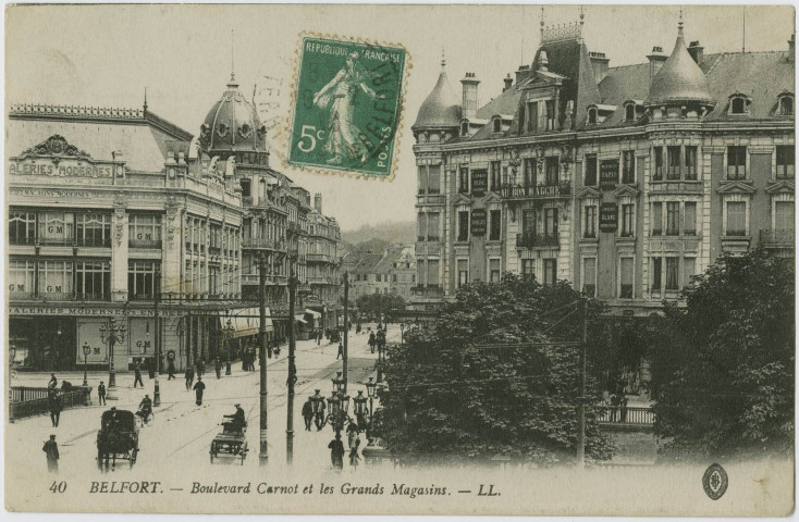 Belfort, boulevard Carnot et les grands magasins.