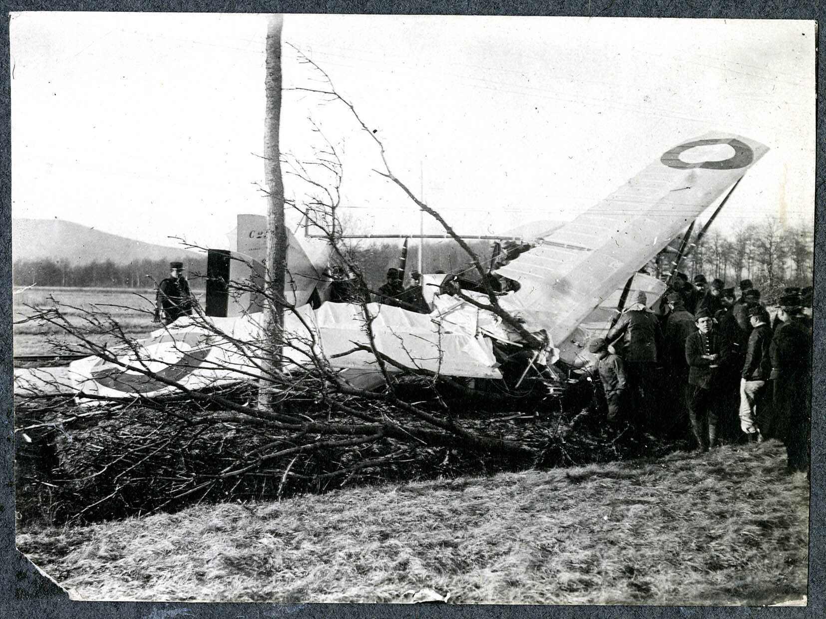 Lachapelle-sous-Rougemont, accident d'un avion bombardiers français, mars 1915.