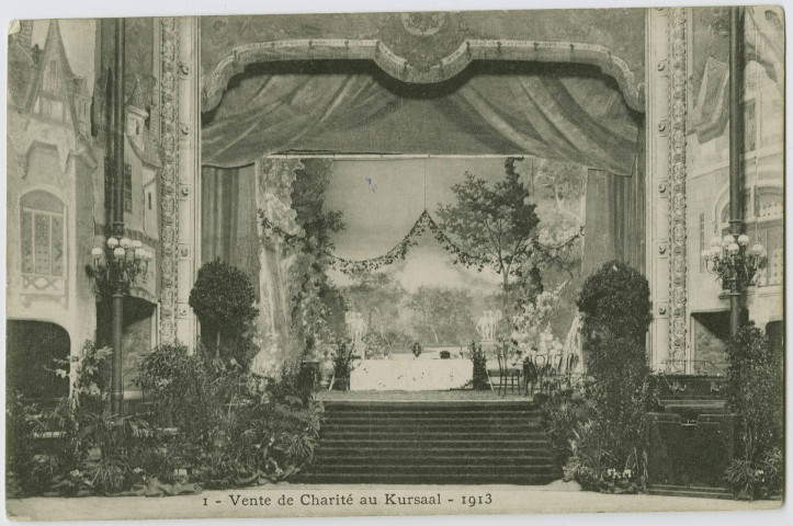 Besançon, place du théâtre, vente de charité au Kursaal, 1913.