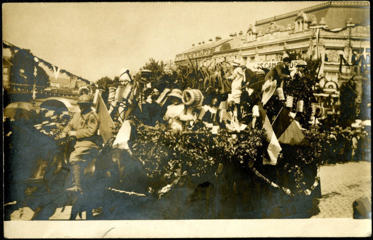 Belfort, grandes fêtes patriotiques des 15, 16, 17 août 1919, le char de l'USB.