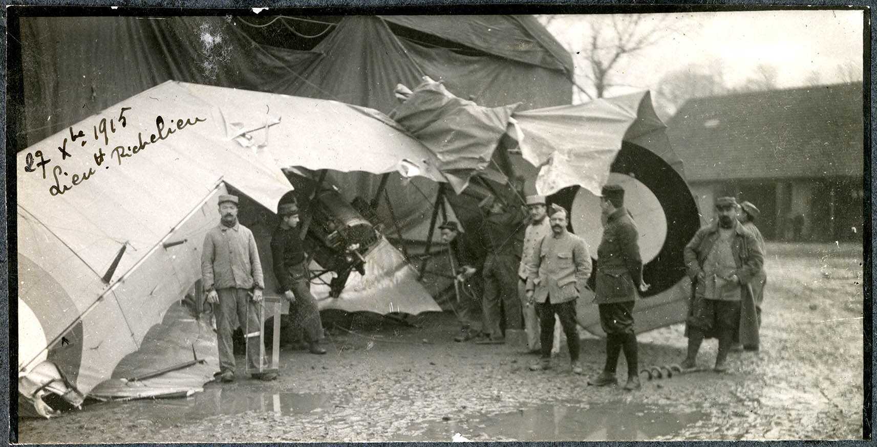 Belfort, Centre aéronautique militaire, Champ-de-Mars (Parc-à-Ballons), accident d'un avion bombardier français  le 27 décembre 1915.