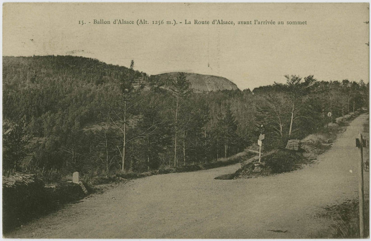 Ballon d'Alsace (alt. 1256 m), la route d’Alsace avant l’arrivée au sommet.