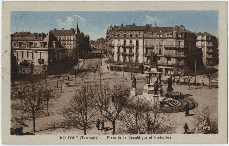 Belfort, (Territoire), place de la République et Préfecture.