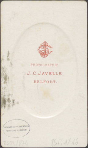 Officier du 42e régiment d'infanterie de ligne, épaulette à franges souples et contre-épaulette droite, décoré de 2 distinctions.