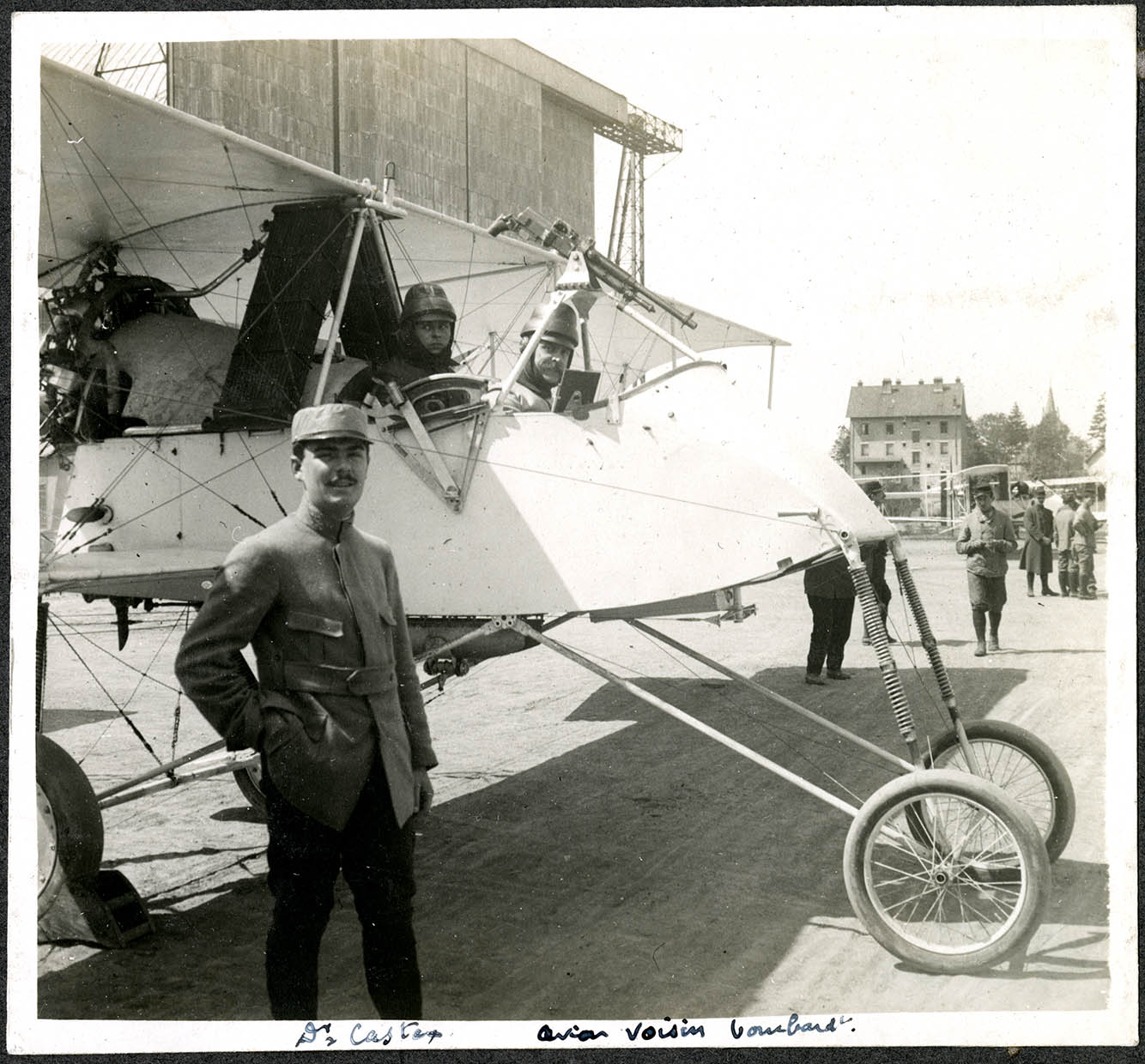 Belfort, Centre aéronautique militaire, Champ-de-Mars (Parc-à-Ballons), un avion bombardier français, 1915.