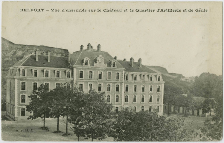 Belfort, vue d'ensemble sur le château et le Quartier d'Artillerie et de Génie.
