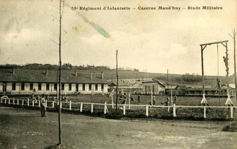 [Belfort], 35e Régiment d'Infenterie, caserne Maud'huy, stade militaire.