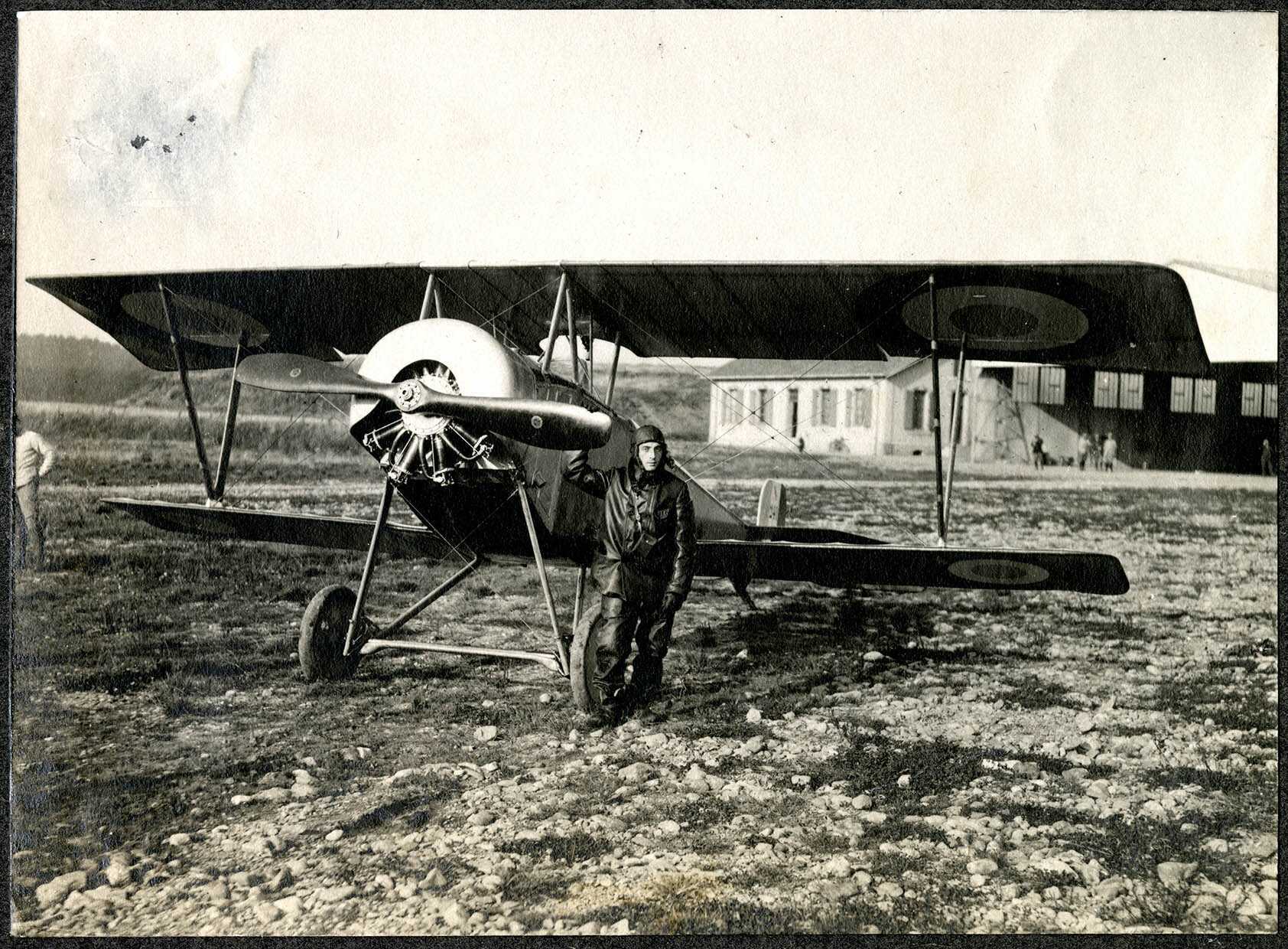 Belfort, Centre aéronautique militaire, Champ-de-Mars (Parc-à-Ballons), un avion de chasse français.