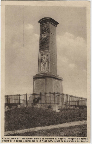 Joncherey, monument élevé à la mémoire du caporal Peugeot qui tomba atteint de 3 balles allemandes le 2 août 1914, avant la déclaration de la guerre.