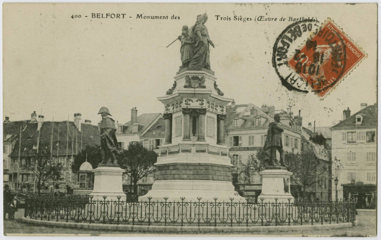 Belfort, monument des Trois Sièges (œuvre de Bartholdi).