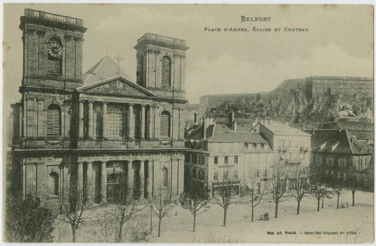 Belfort, place d’Armes, église et château.