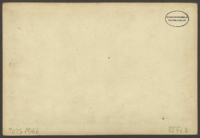 Belfort, vue générale depuis les glacis du château, les collines des Perches, la caserne de Rethenans, v. 1871.