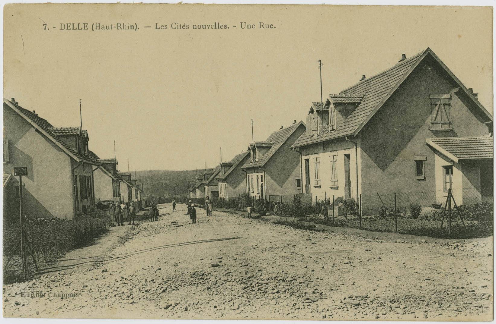 Delle (Haut-Rhin), les cités nouvelles, une rue.