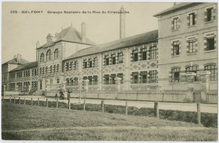 Belfort, groupe scolaire de la rue de Cravanche.