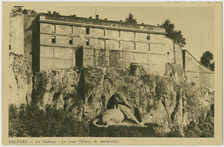 Belfort, le château, le Lion (œuvre de Bartholdi).