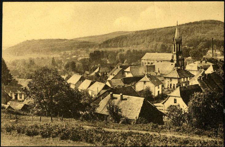 Rougemont-le-Château, vue générale et l'église.