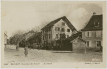 Réchésy (Territoire de Belfort), la place.