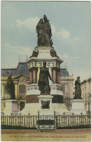 Belfort, le monument des Trois Sièges (œuvre de Bartholdi).