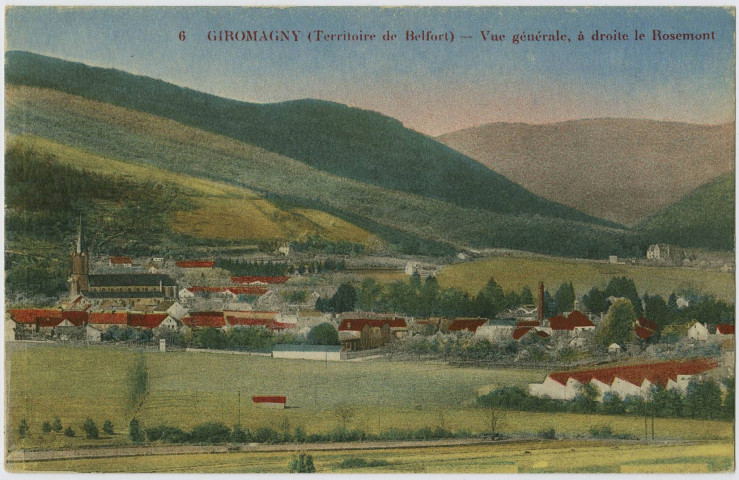 Giromagny (Territoire de Belfort), vue générale, à droite le Rosemont.