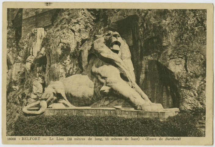 Belfort, le Lion (22 mètres de long, 11 mètres de haut), œuvre de Bartholdi.
