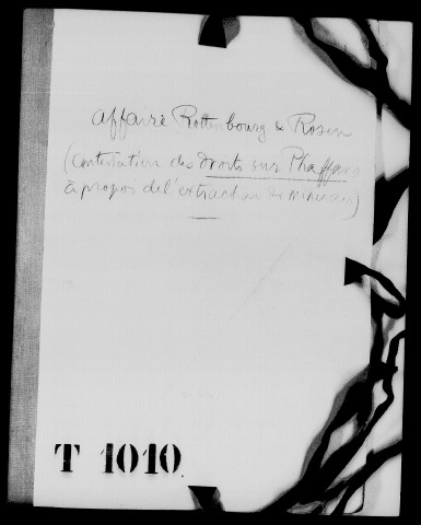 Différends relatifs à l'exploitation de mines ou forges dans les lieux litigieux du comté de Belfort, notamment Phaffans (1578-1748), privilèges accordés par l'archiduc Ferdinand au seigneur de Stadion sur les mines de la région de Masevaux dépendant des seigneuries de Belfort et de Rougemont: copie informe (1578-1583), arrêt du Conseil d'Etat (21 octobre 1687) interdisant aux seigneurs de Rottenbourg et de Rosen, autorisés à établir une forge à Masevaux (juin 1686) d'extraire du minerai des bans de Chèvremont et de Pérouse. Procédure du duc de Mazarin contre Anthès, fermier des forges de Rottenbourg, de tirer du minerai de Bessoncourt en la paroisse de Phaffans (le Conseil Souverain d'Alsace déboute le duc, 4 mai 1706); accord entre les fermiers des forges de Belfort et de Masevaux pour la traite du minerai dans les lieux litigieux. Reprise du litige en 1737, époque à laquelle Anthès, fermier de Masevaux et de Belfort, exporte à Masevaux du minerai belfortain. Arrêts du Conseil Souverain d'Alsace (juin 1737), du Conseil d'Etat à la requête du duc de Mazarin, enfin du Conseil Souverain d'Alsace (23 février 1748) déboutant le duc de Mazarin.