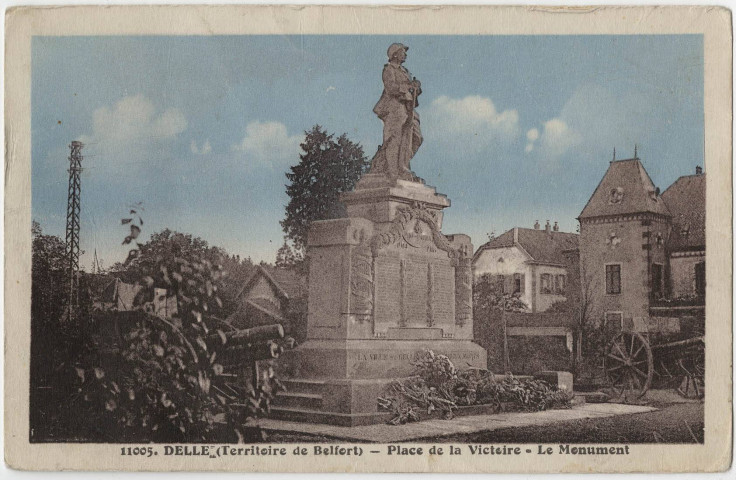 Delle (Territoire de Belfort), place de la Victoire, le monument.