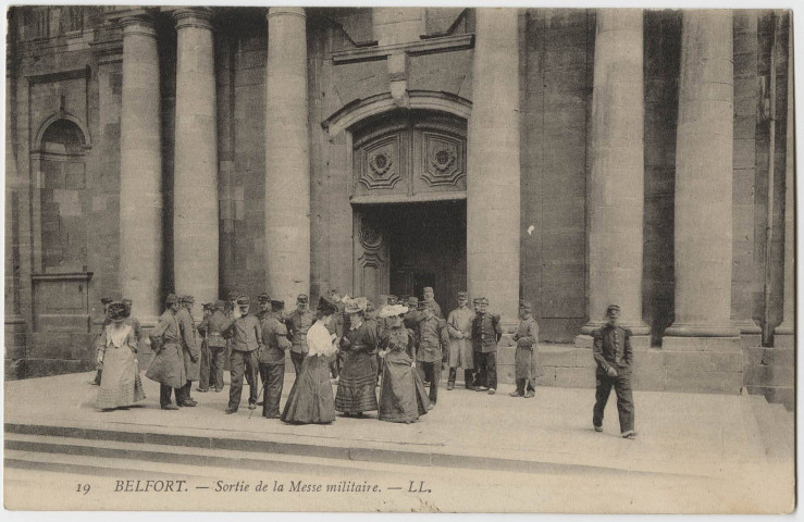 Belfort, Sortie de la messe militaire.