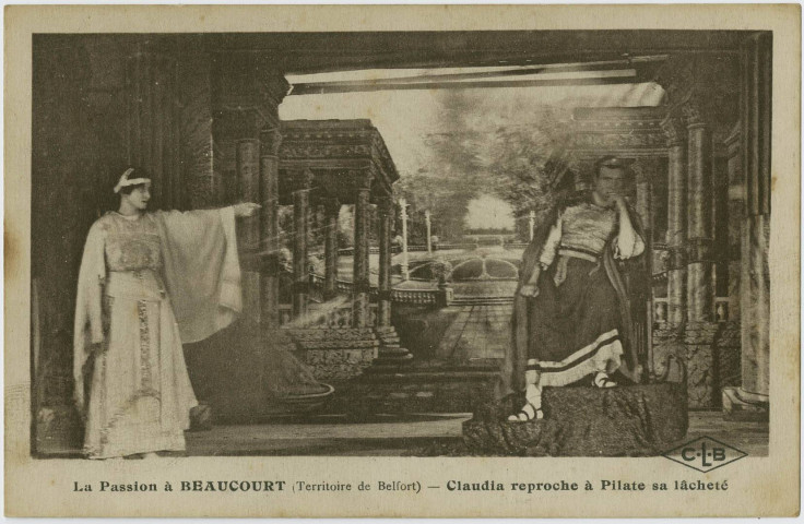La passion à Beaucourt (Territoire de Belfort, Claudia reproche à Pilate sa lâcheté.