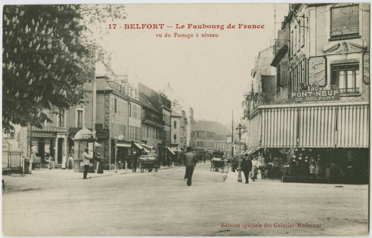 Belfort, Le faubourg de France vu du passage à niveau.