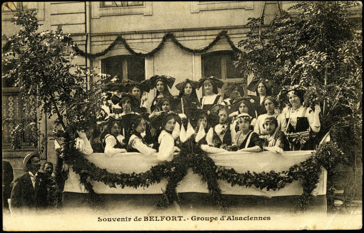Belfort, [grandes fêtes de musique, 17 août 1913] groupe d'Alsaciennes.